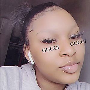 Meet your Posher, Lisaraye